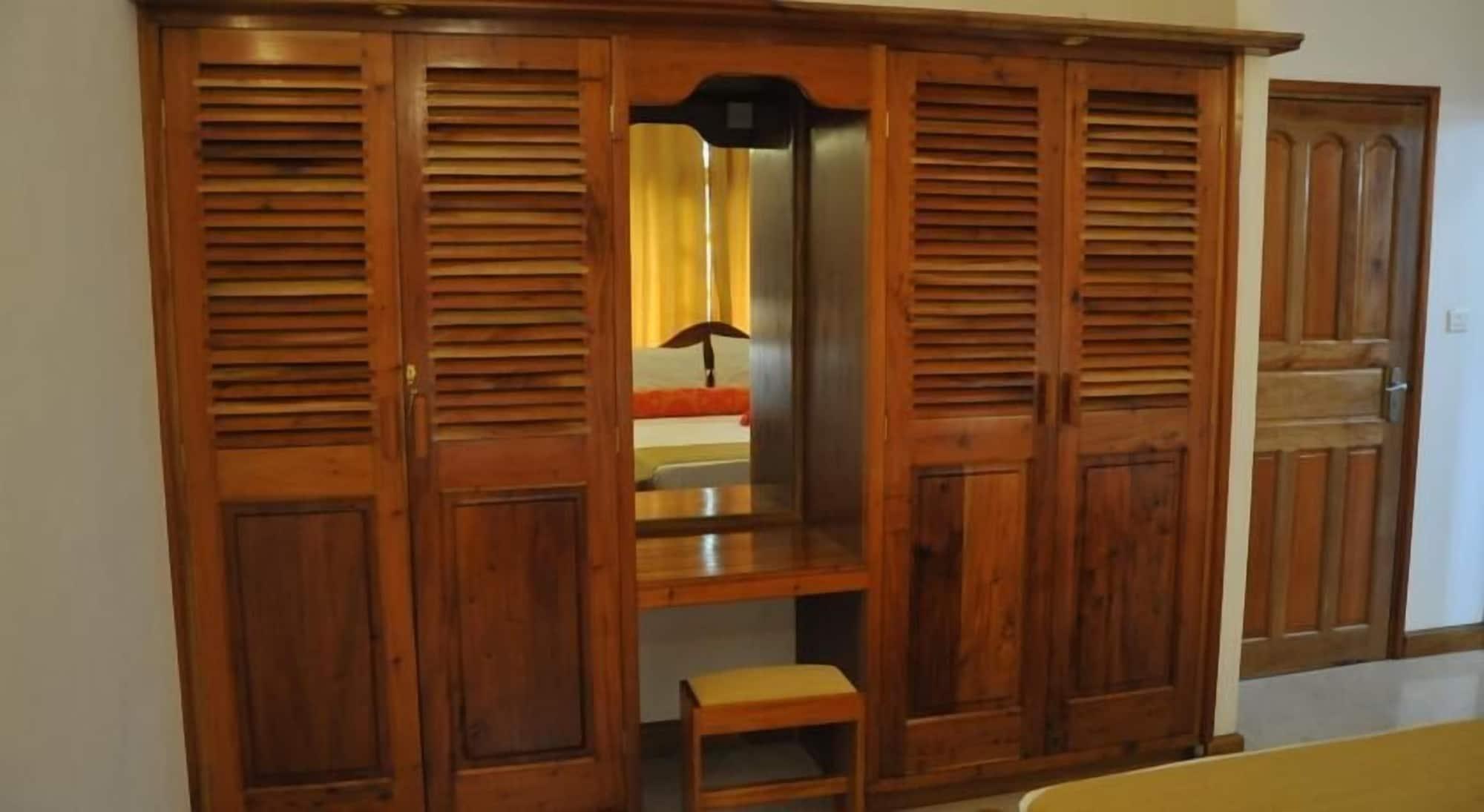 La Fontaine Holiday Apartment Bel Ombre ภายนอก รูปภาพ