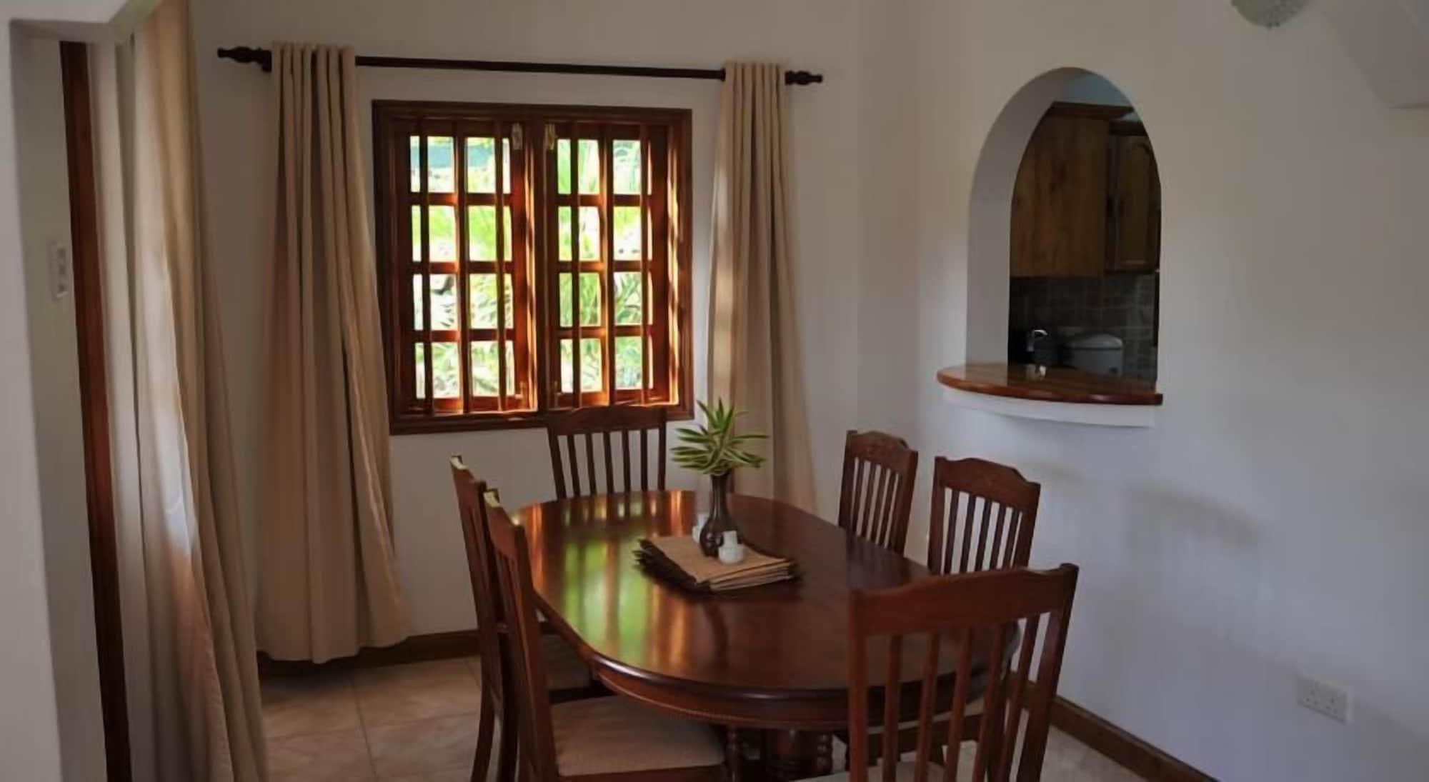 La Fontaine Holiday Apartment Bel Ombre ภายนอก รูปภาพ