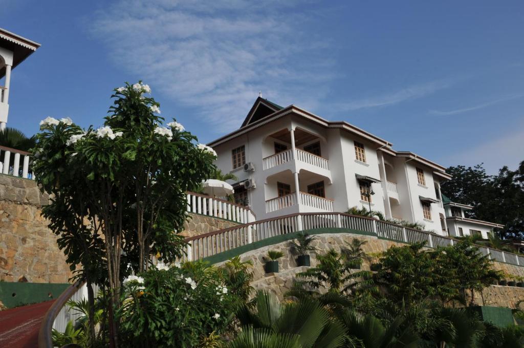 La Fontaine Holiday Apartment Bel Ombre ภายนอก รูปภาพ