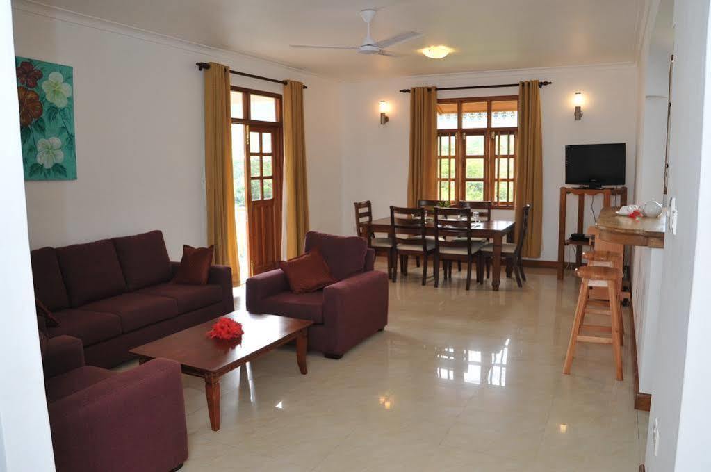 La Fontaine Holiday Apartment Bel Ombre ภายนอก รูปภาพ